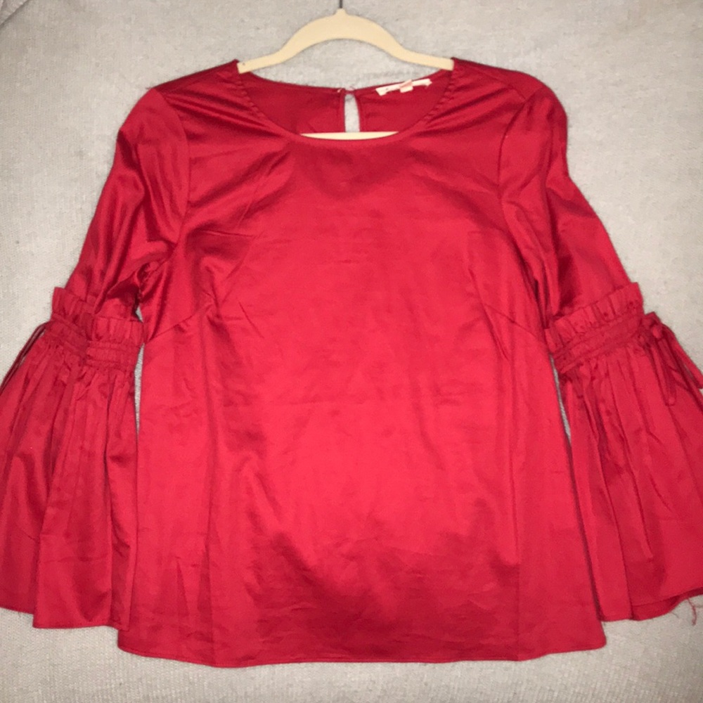 Jane and Delaney red ruffle top